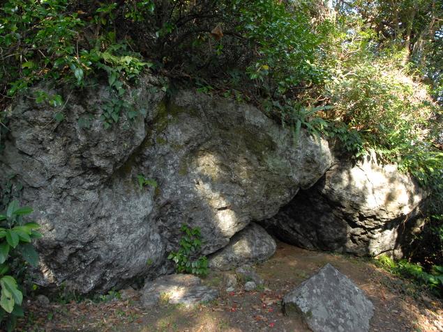 捻岩（ねじりいわ）：写真1