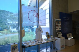 各国のジオパークパンフレット