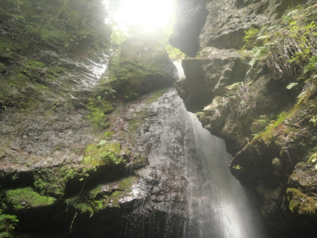 唐谷の滝-雄滝-